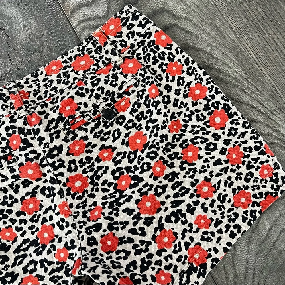 BANANA REPUBLIC Cheetah & Floral Print Chino Shorts Leopard Size 4